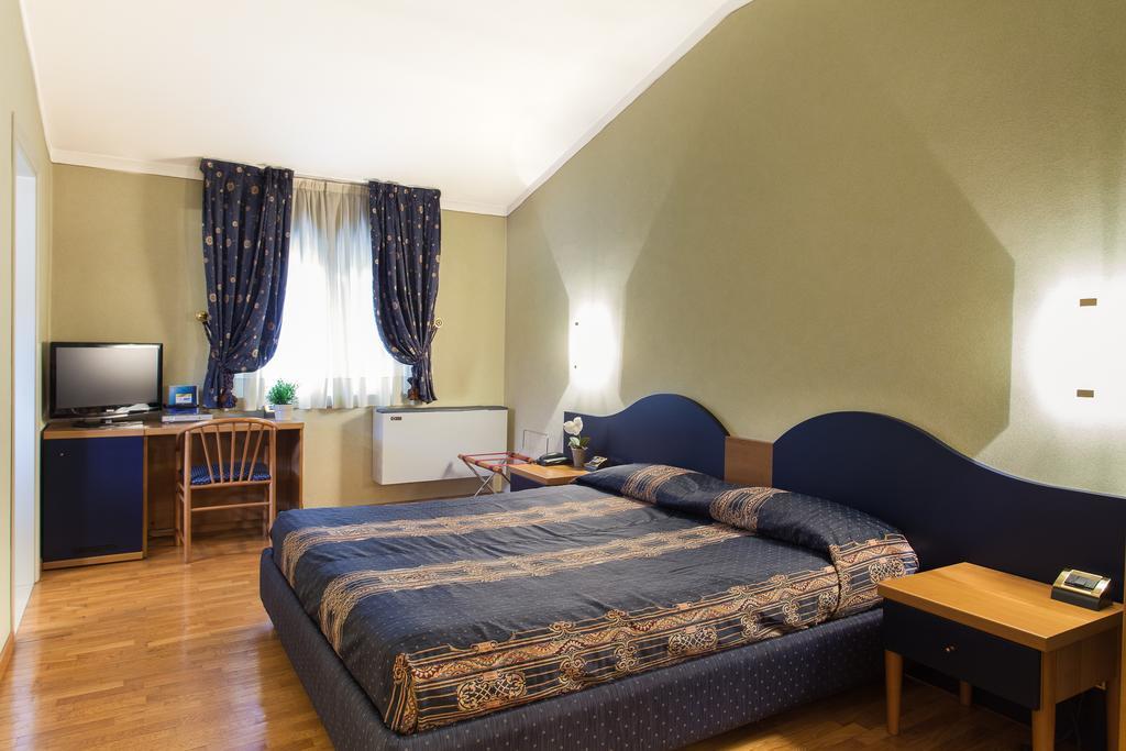 Hotel Gambara Pokój zdjęcie